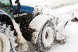 Kommunens folk ligger vandret i snevejret