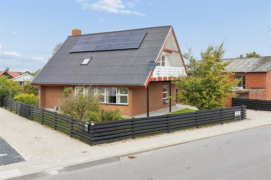 Strandvej 43 er til salg for kun 435.000 kr.: Se de billigste boliger til salg i Strandby her