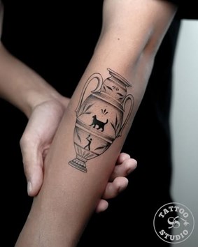 Tattoo Studio 96 præsenterer Furkans nyeste microrealismeværk inspireret af keramik