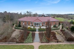 Drømmer du om luksus? For 3,095 mio. kroner er Dalhøjen 92 kommet til salg - Se den og de dyreste boliger til salg her