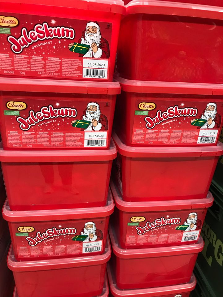 Min Købmand i Asp: Få en hel kasse Cloetta Juleskum til kun 99,- før december står for døren