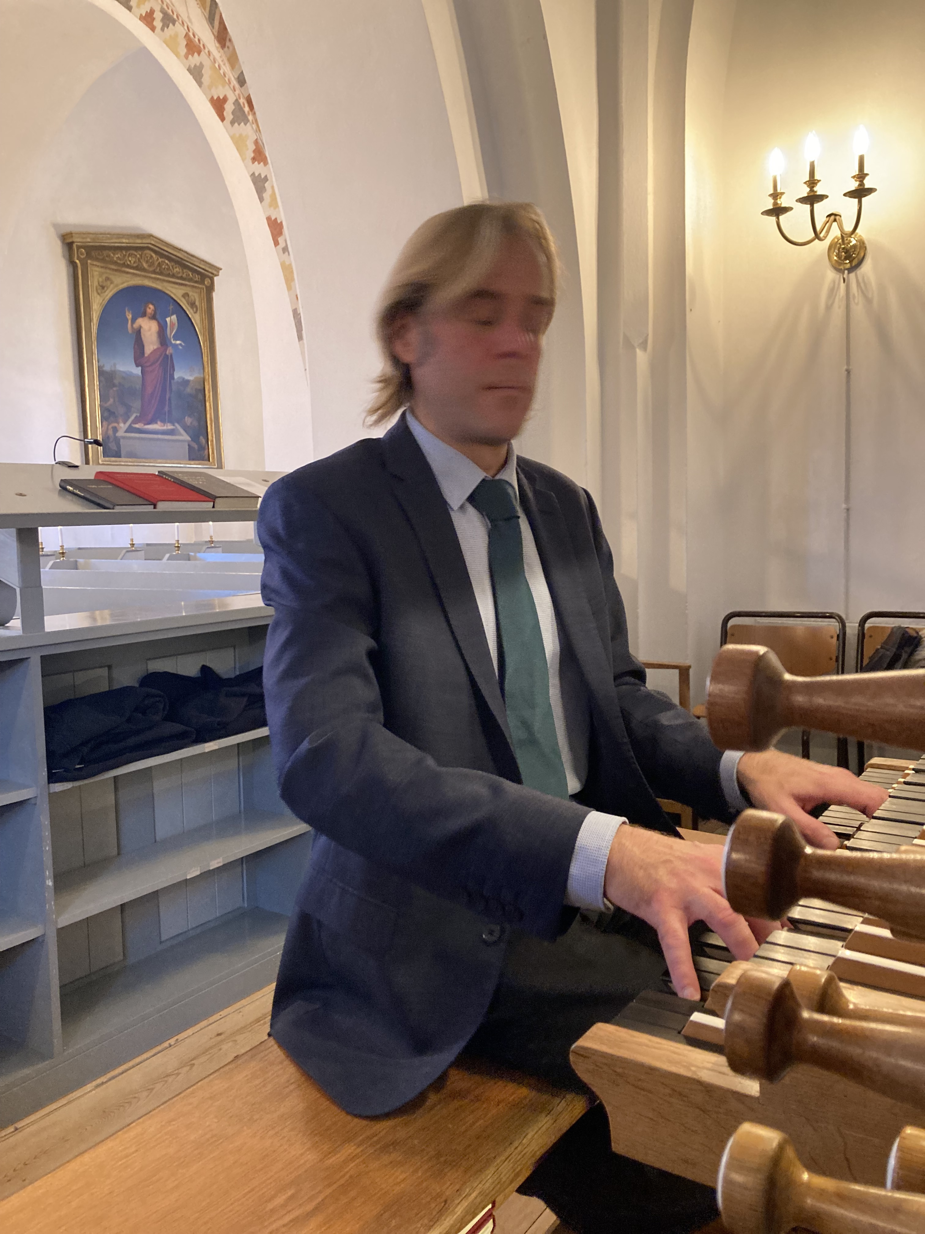 Julesoiré i Ballerup Kirke med organist Niels Kjølhede
