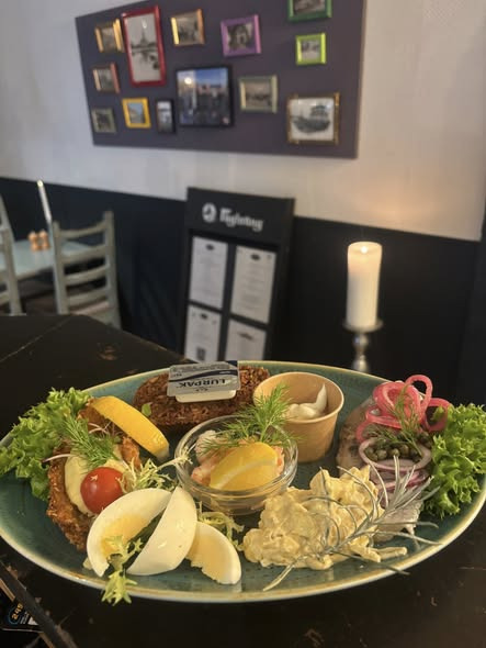 Farmors Café introducerer lækker juleplatte med to serveringer