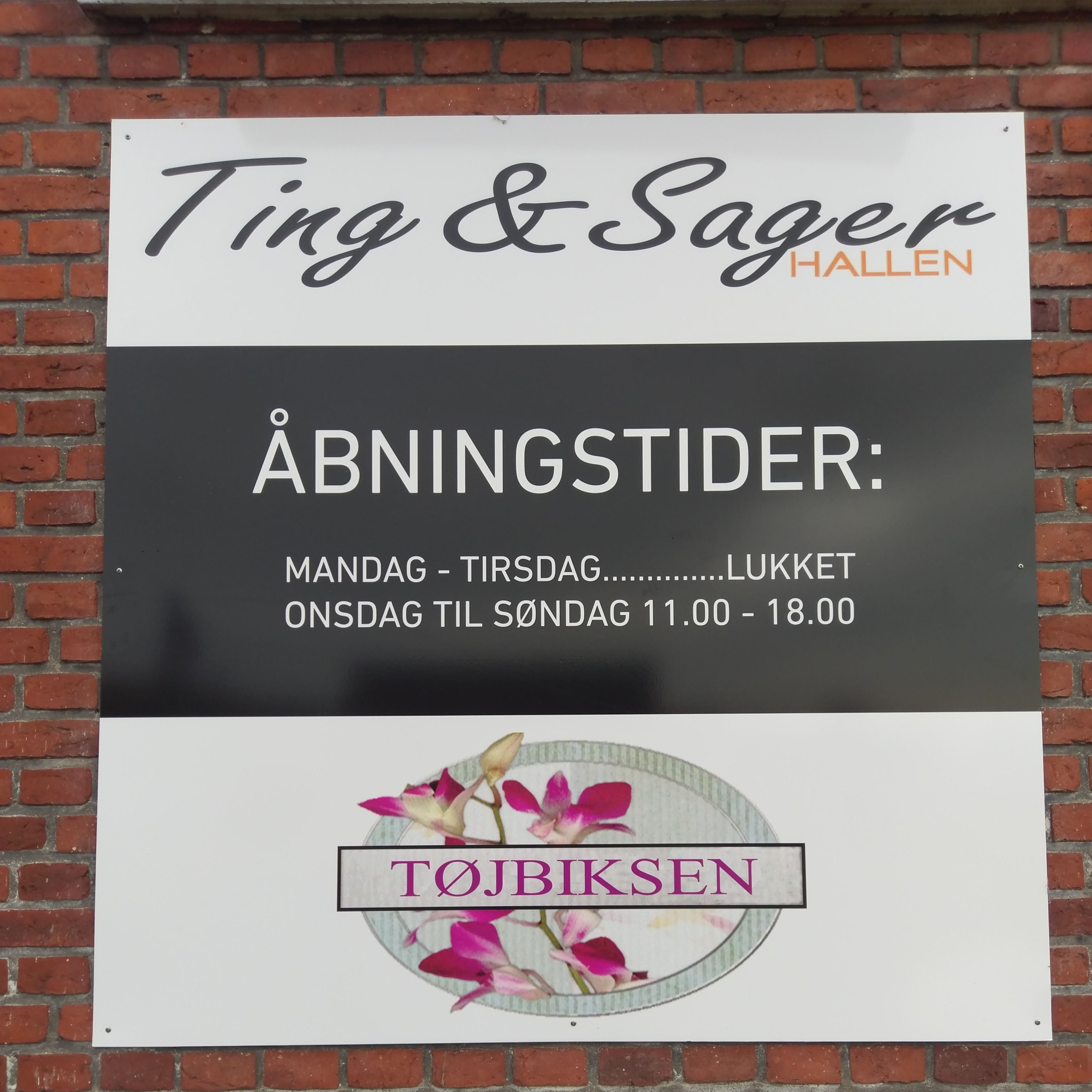 Store besparelser på mærkevarer hos Rie & Henrik's Tøjbiks