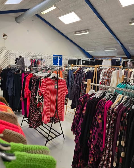 Lagersalg.com holder plus size lagersalg hos Damernes Outlet i Ikast