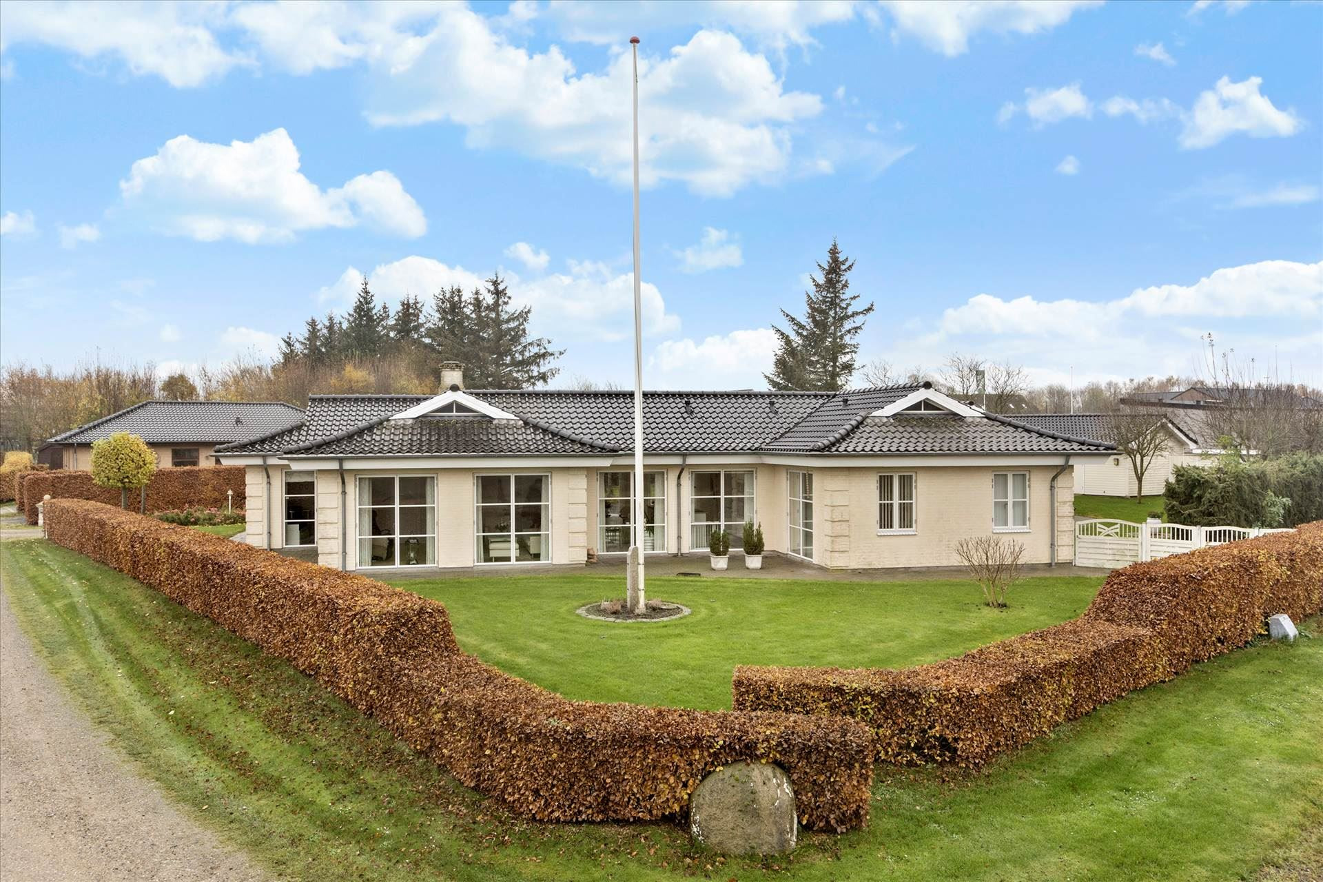 Eksklusiv bolig for 6,0  mio. kroner er netop kommet til salg i Svenstrup J - Se den og de dyreste boliger her