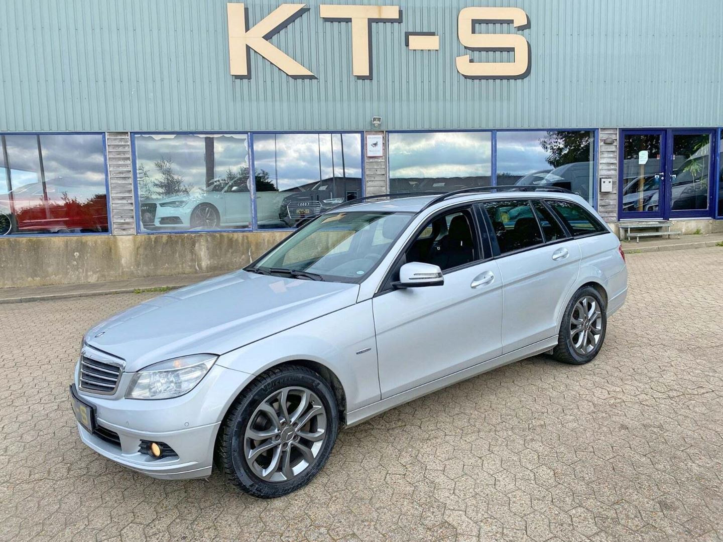 Flotte biler klar til landevejen: Er det tid til et bilskifte?