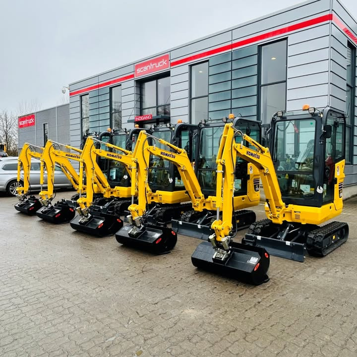 Scantruck A/S leverer fem Komatsu PC17R-5 minigravere til Nordjysk Lift