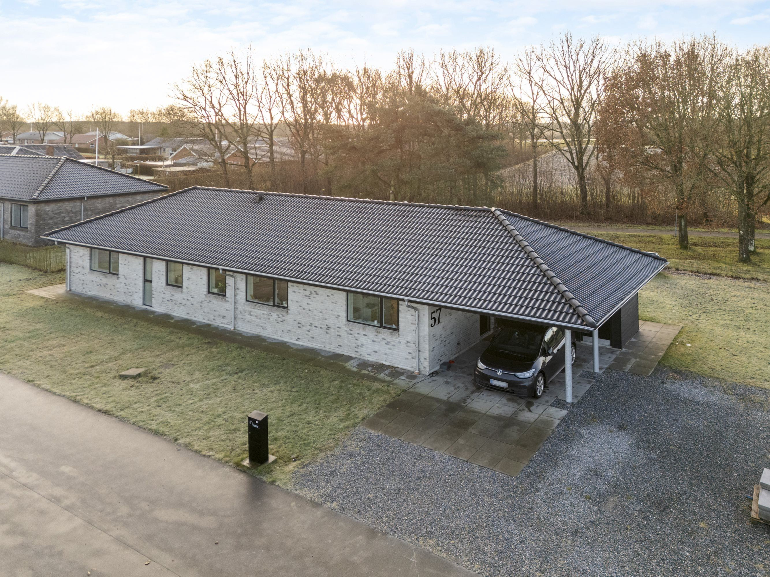 Luksusbolig netop kommet til salg i Fårvang: Se hvad du skal smide for Fårvangs dyreste adresser her