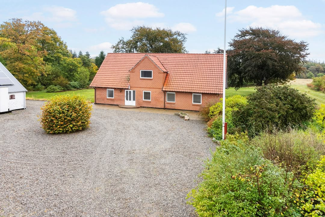 EDC Skive I/S præsenterer unik bolig på Svansøvej i naturskønne omgivelser