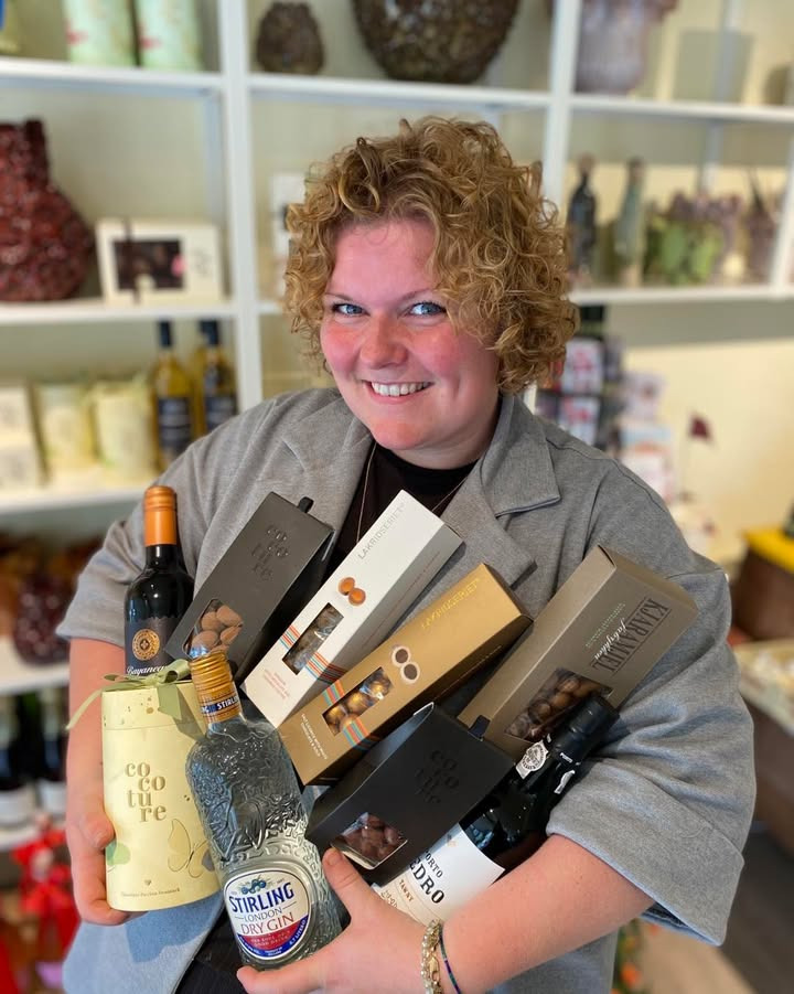 Florist Pernille DB fejrer fars dag med fyldt automat og kortvarig butikslukning