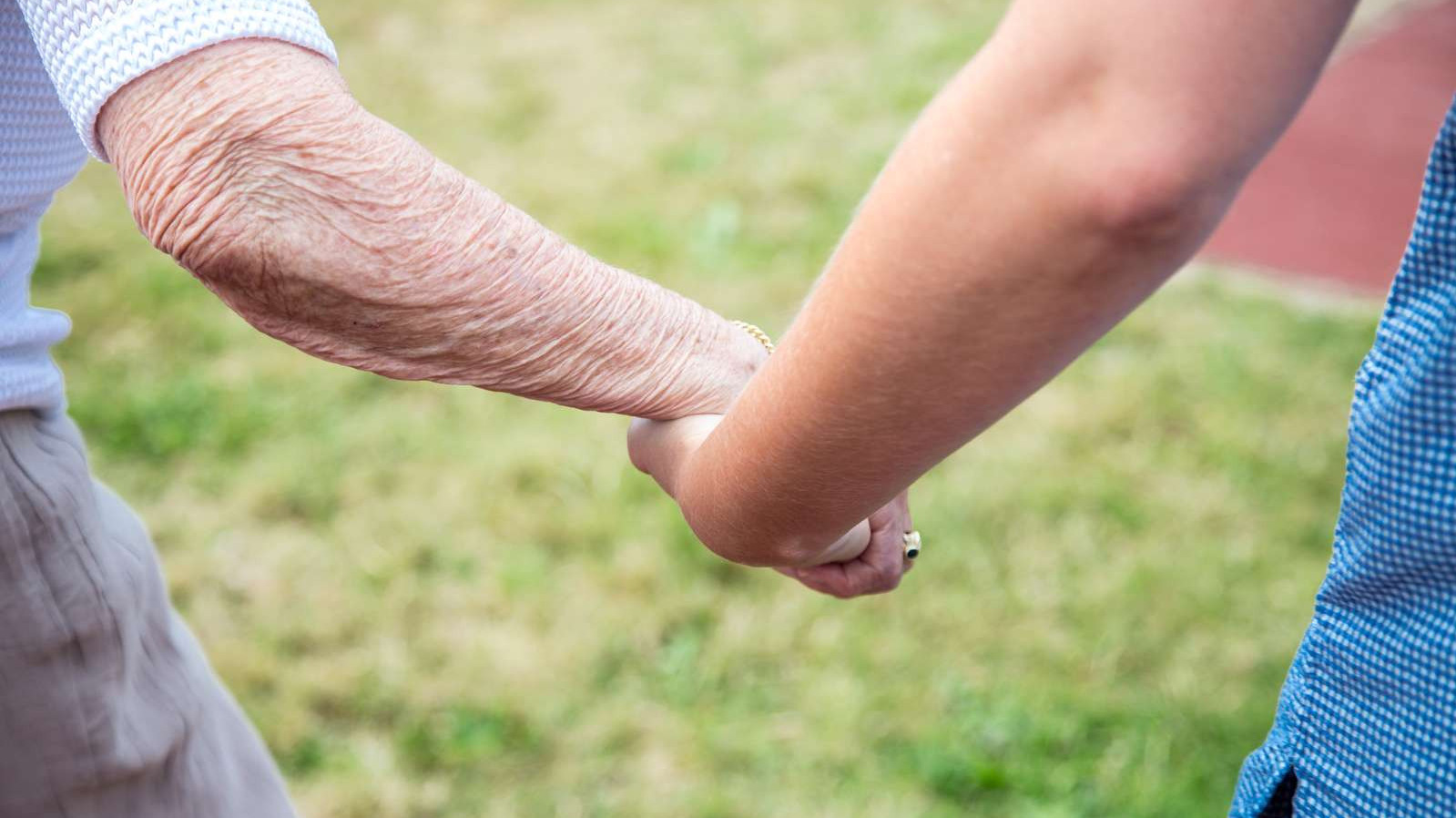 Sønderborg Kommune godkender ny ældrepleje model med fokus på rehabilitering og fællesskab