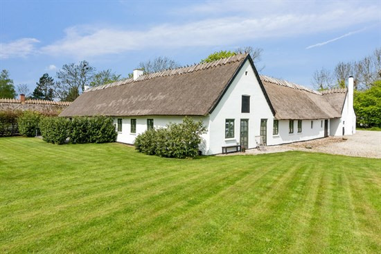 Top 6 over dyreste boliger til salg i Græsted. Priser op til 27.000.000 kr