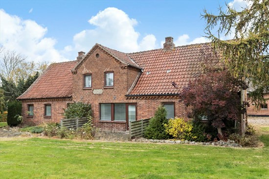 2,1  mio. kroner koster Skovvangsvej 22 - se hvad der ellers er til salg i Favrskov Kommune