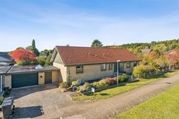 Kingosvej 30 og 2 andre boliger er kommet til salg denne uge i Bjerringbro - se boligerne her.