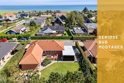 Mæglerhuset Sæby præsenterer: Villa tæt på Nordstranden i Sæby til salg uden bopælspligt