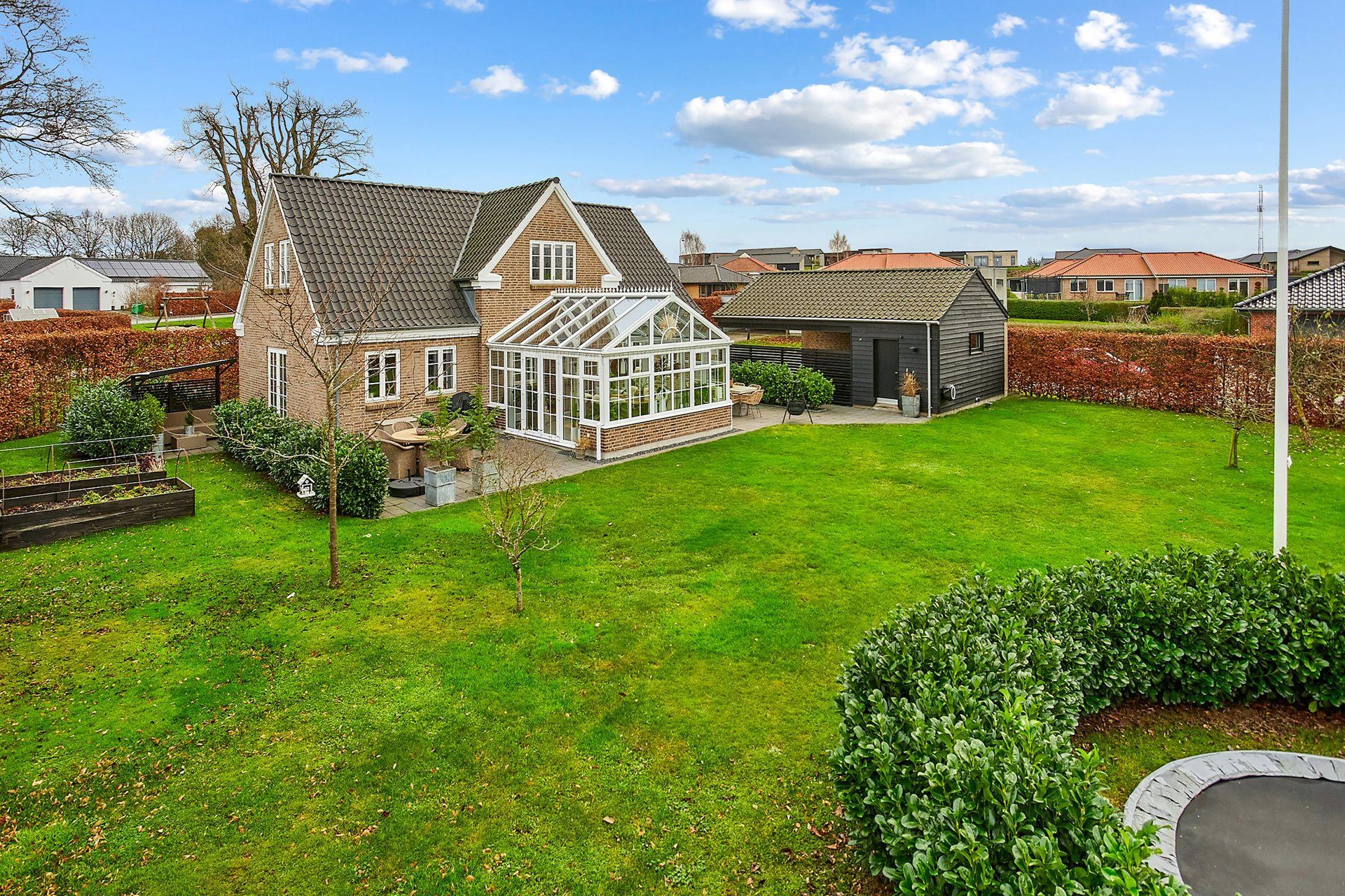 Drømmer du om luksus? For 3,8  mio. kroner er Tjørnevej 13 kommet til salg - Se den og de dyreste boliger til salg her