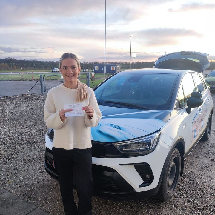 Nanna bestod køreprøven hos Kudahls Køreskole trods biludfordringer