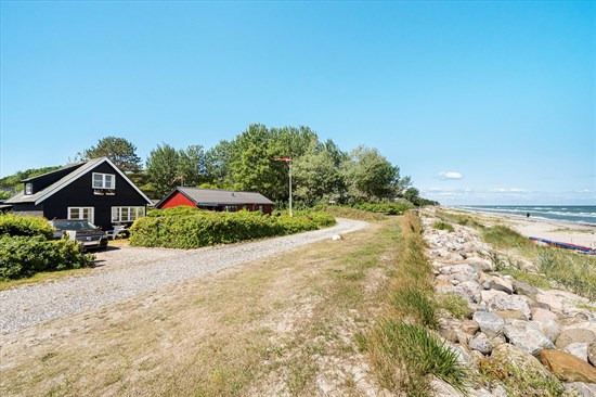 Kystvejen 2 og 1 anden boliger er kommet til salg denne uge i Otterup - se boligerne her.