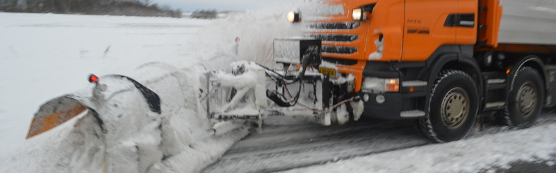 Snekaos skaber glatte veje og trafikale udfordringer i Frederikshavn kommune