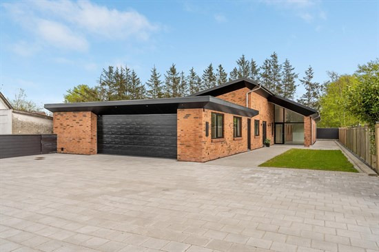 Drømmer du om luksus? For 2.995.000 kr er Hjedsbækvej 281 kommet til salg - Se den og de dyreste boliger til salg her