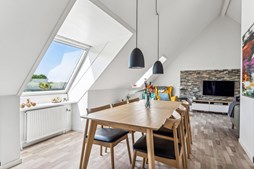 Arkitekttegnet rækkehus på Th. Sauers Vej 22 ved Aalborg fra Ejendomsmæglerne Hansen & Thoft