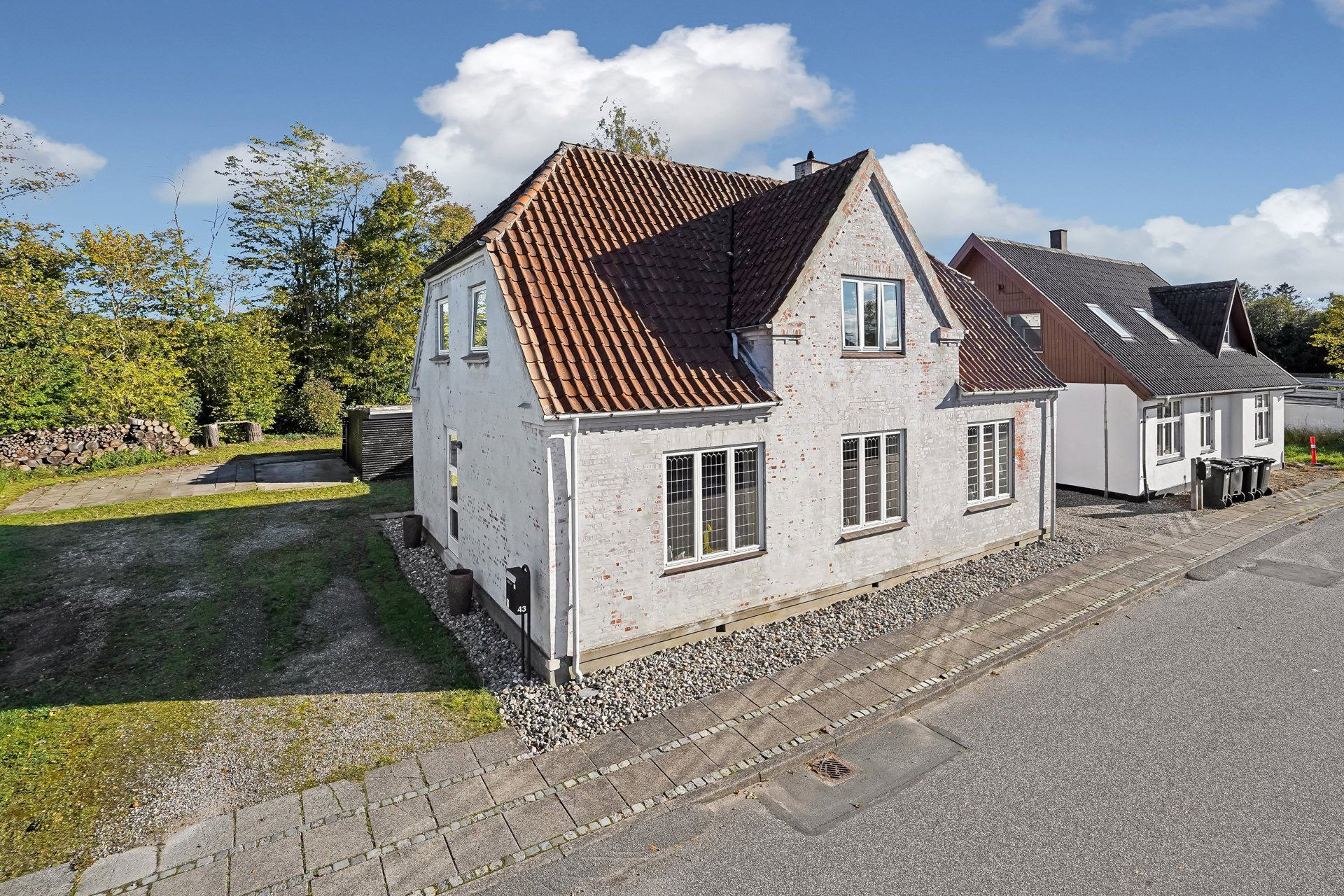 Netop kommet til salg: Stationsvej 43 en af Brenderups dyreste adresser