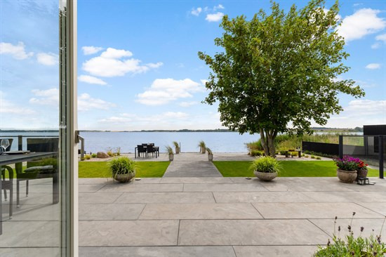 Top 6 over dyreste boliger til salg i Kirke Hyllinge. Priser op til 15.750.000 kr