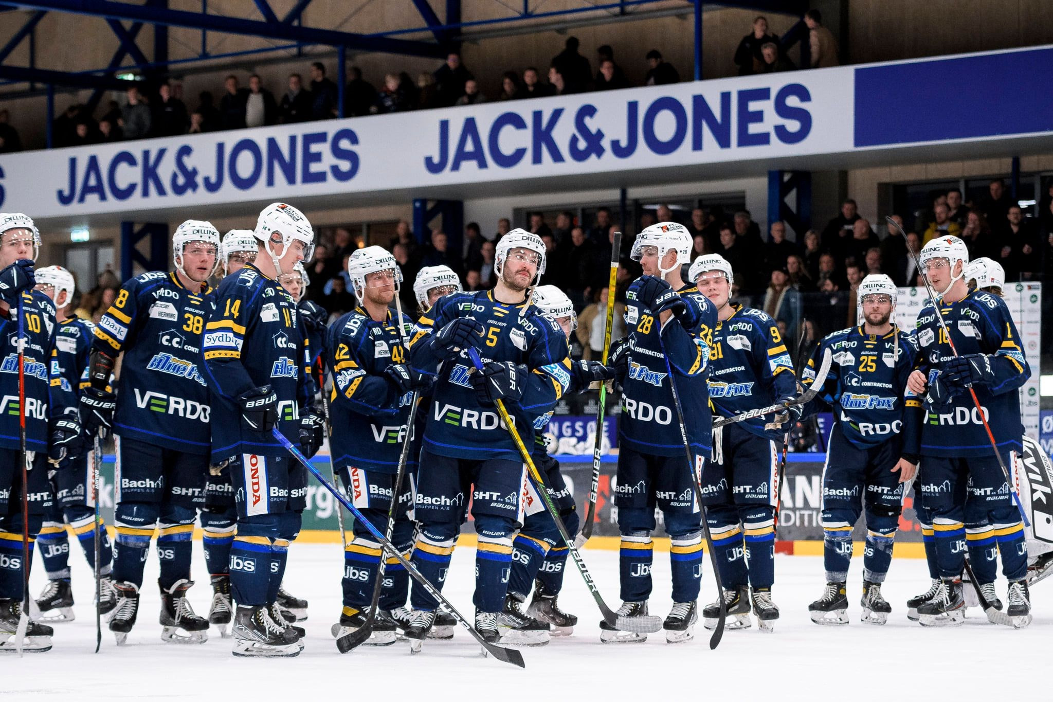 Blue Fox blev vippet ned på tredjepladsen