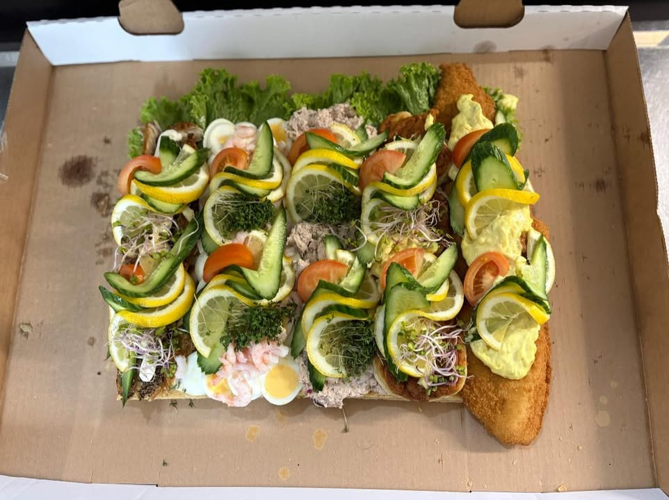 Havnens Fisk Øster Hurup takker for hjælpen: Ekstra kagemand solgt hurtigt