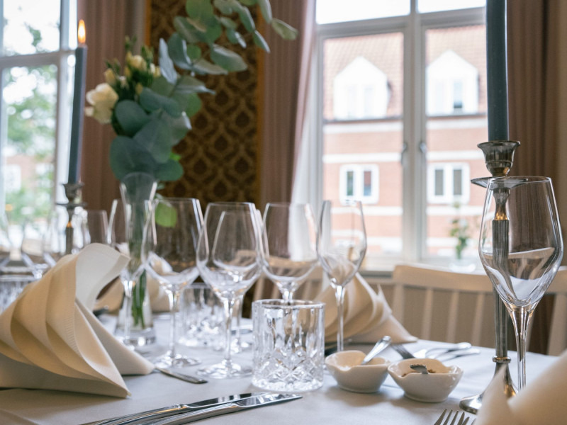 Frændes Madværk inviterer til årets hyggeligste fælles julefrokost