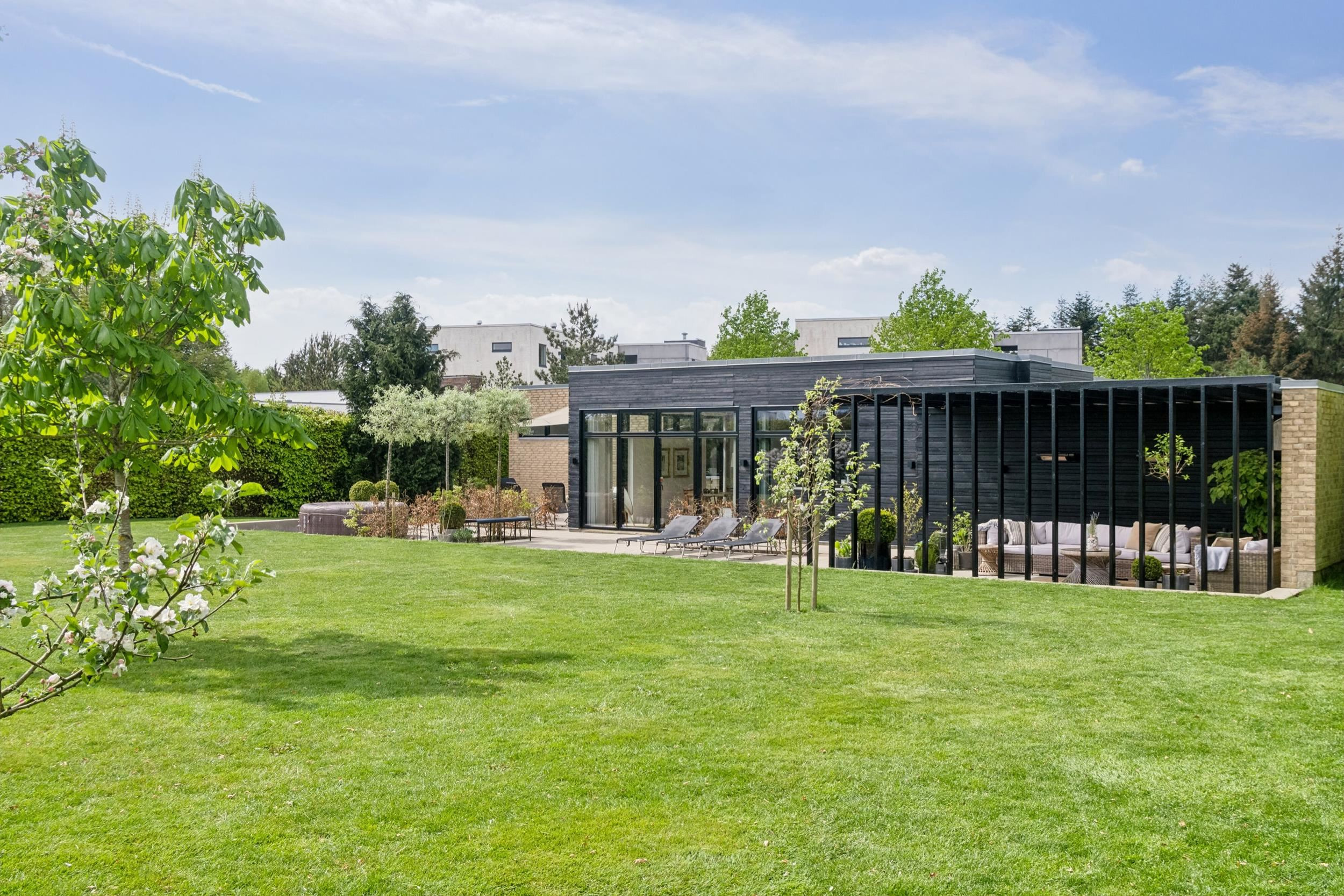 Netop kommet til salg: Rugaards Skovvej 30 en af Rys dyreste adresser