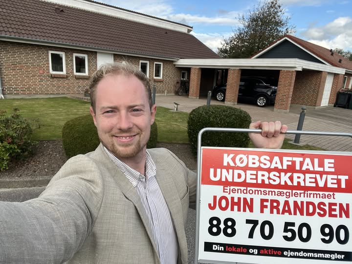 John Frandsen Ikast lukker fremvisningerne efter ny købsaftale