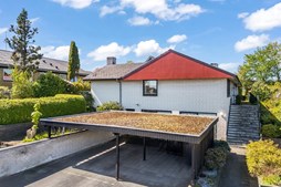 EDC Støvring præsenterer klassisk villa på Bavnebakken 72 med åbent hus og storslået udsigt