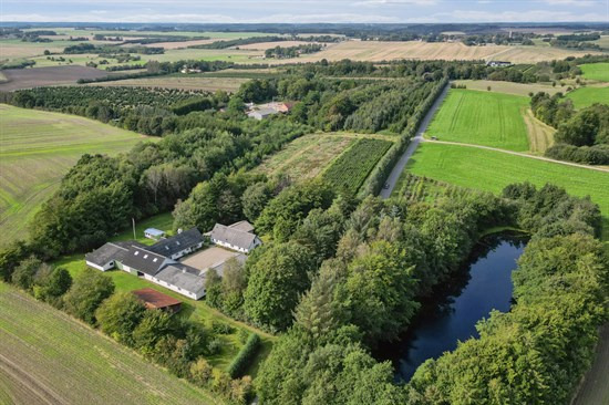 Top 6 over dyreste boliger til salg i Ulstrup. Priser op til 3.695.000 kr