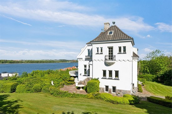 Priser op til 9,8  mio. kroner: Se de dyreste boliger til salg i Lemvig Kommune