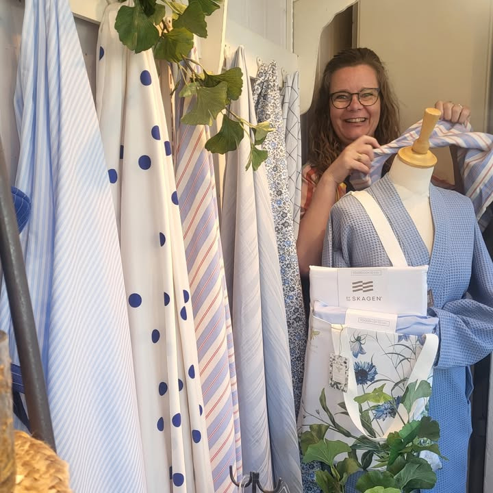 Fjerrenseriet præsenterer gaveidéer til mors dag i blå temaer