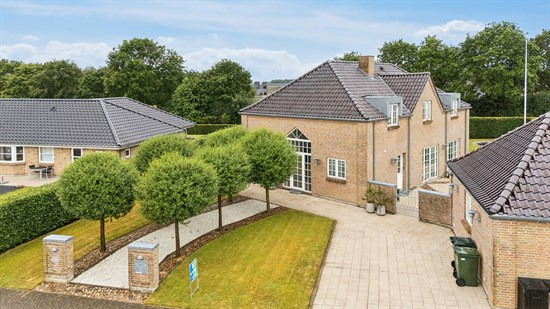 Engsøparken 153 og 2 andre boliger er kommet til salg denne uge i Grindsted - se boligerne her.