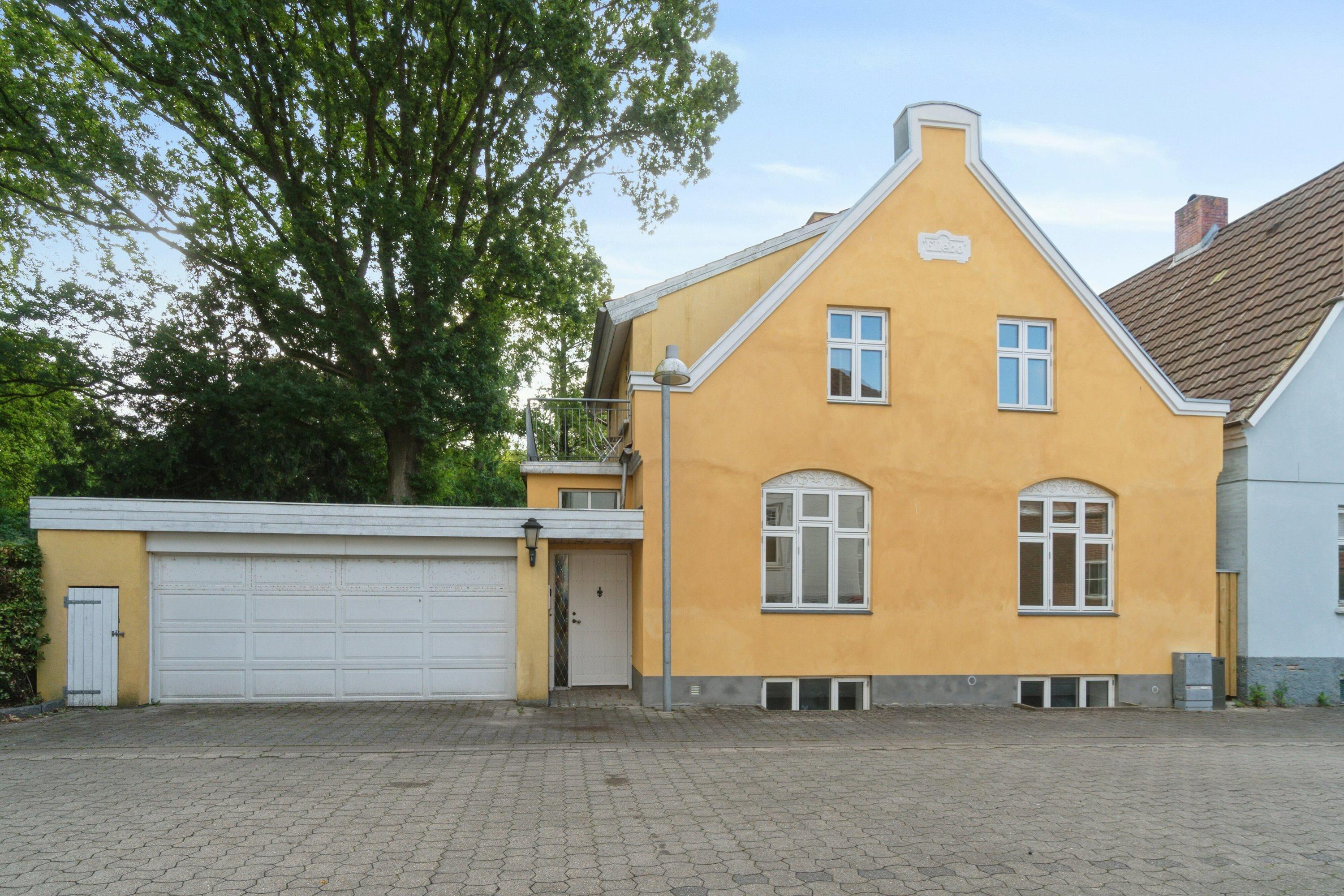 Til salg hos & LIVING Midt & Vestjylland: CHARMERENDE BYHUS VED SKIVE ANLÆG