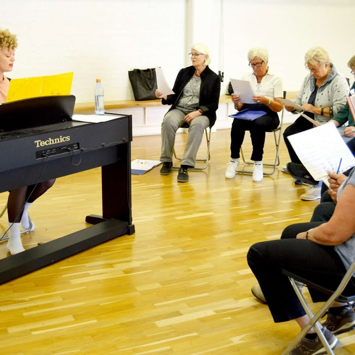 Fokus Folkeoplysning inviterer til morgensang-fællesskab for alle sangglade