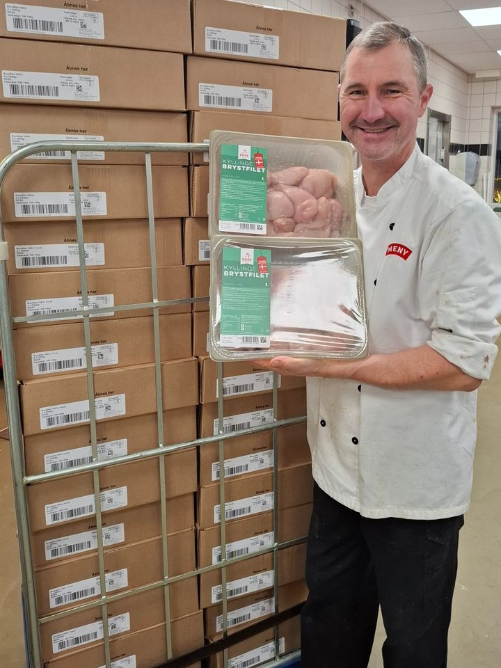 Ferske danske kyllingebryst til kun 125 kr hos Meny Klarup