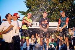Bings BikeStore ApS: Thor Vangsø Nielsen stråler på Gruppo Sportivo Velopresse Grand Prix med hjælp fra solen og familien