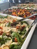 Maria's Deli tilbyder næringsrige frokostordninger til lange mødedage
