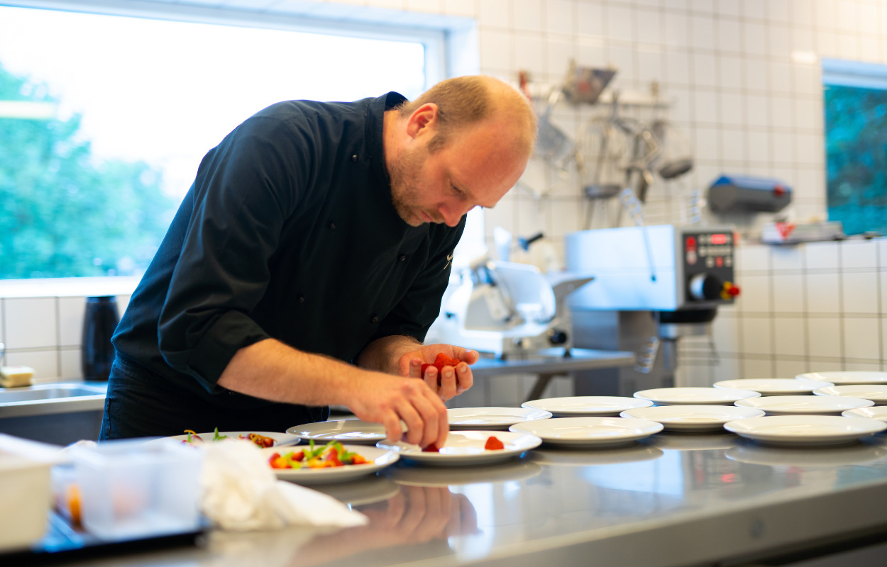 Søren Jensen er den trofaste køkkenherrer på Oasen: "Vi er et rigtig godt match, Oasen og jeg"