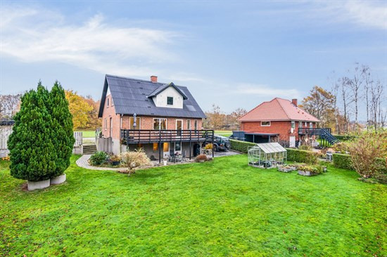 Bolig til salg for 2,2  mio. kroner - se hvad der ellers er til salg i Vejle Kommune