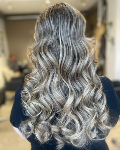Hairways tilbyder naturlig balayage og klipning med Nadja
