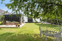 Til salg hos Nybolig Hvidovre - Alexander Holm ApS: Hyggelig villa med plads til hele familien