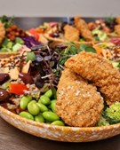 Frokostordning fra Marias Deli: Lun ret, salatbar og hjemmelavet brød på menuen