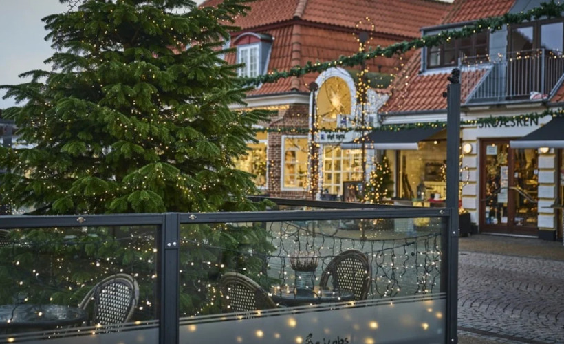 Julestemning i Skagen: Julemandens ankomst og åbning af julebyen