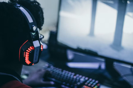 Sådan bygger du en karriere som professionel gamer i 2025